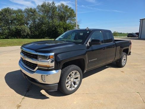 Used 2019 Chevrolet Silverado 1500 LT w/ All Star Edition AWD/4WD image 3