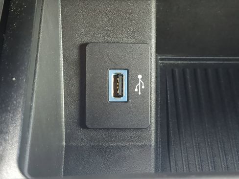 Certified 2017 Ford F150 XLT w/ Equipment Group 301A Mid image 19