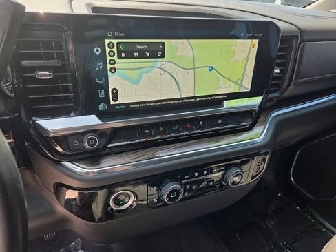 Used 2023 Chevrolet Silverado 1500 LT AWD/4WD image 25
