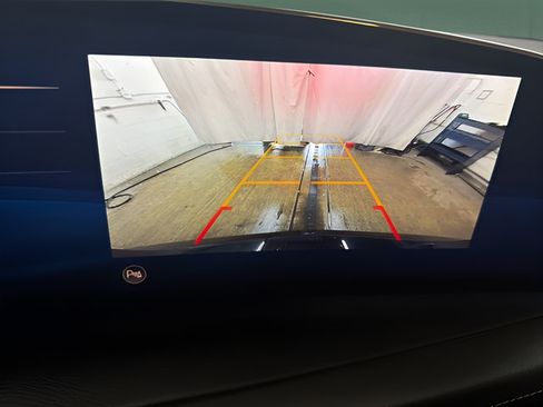 Used 2025 Cadillac XT4 Premium Luxury FWD image 21