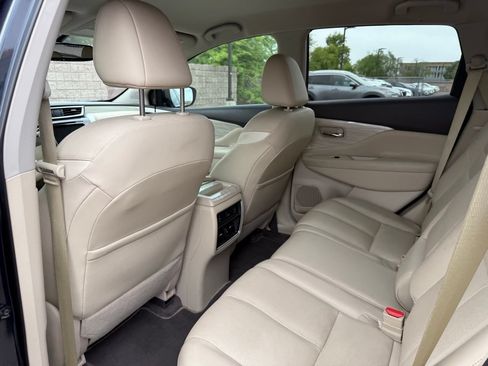Used 2018 Nissan Murano SL FWD image 11
