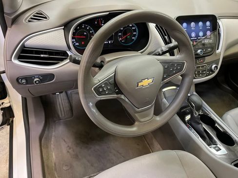 Used 2024 Chevrolet Malibu LT FWD image 15
