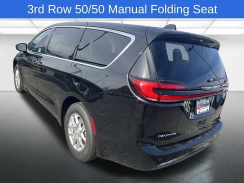 New 2026 Chrysler Pacifica Select image 29