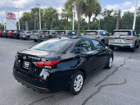 Used 2025 Nissan Versa S FWD image 10