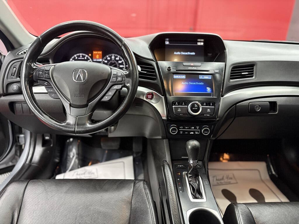 Used 2018 Acura ILX w/ Premium Package FWD image 13