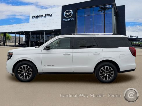 Used 2025 Ford Expedition Platinum AWD/4WD image 3
