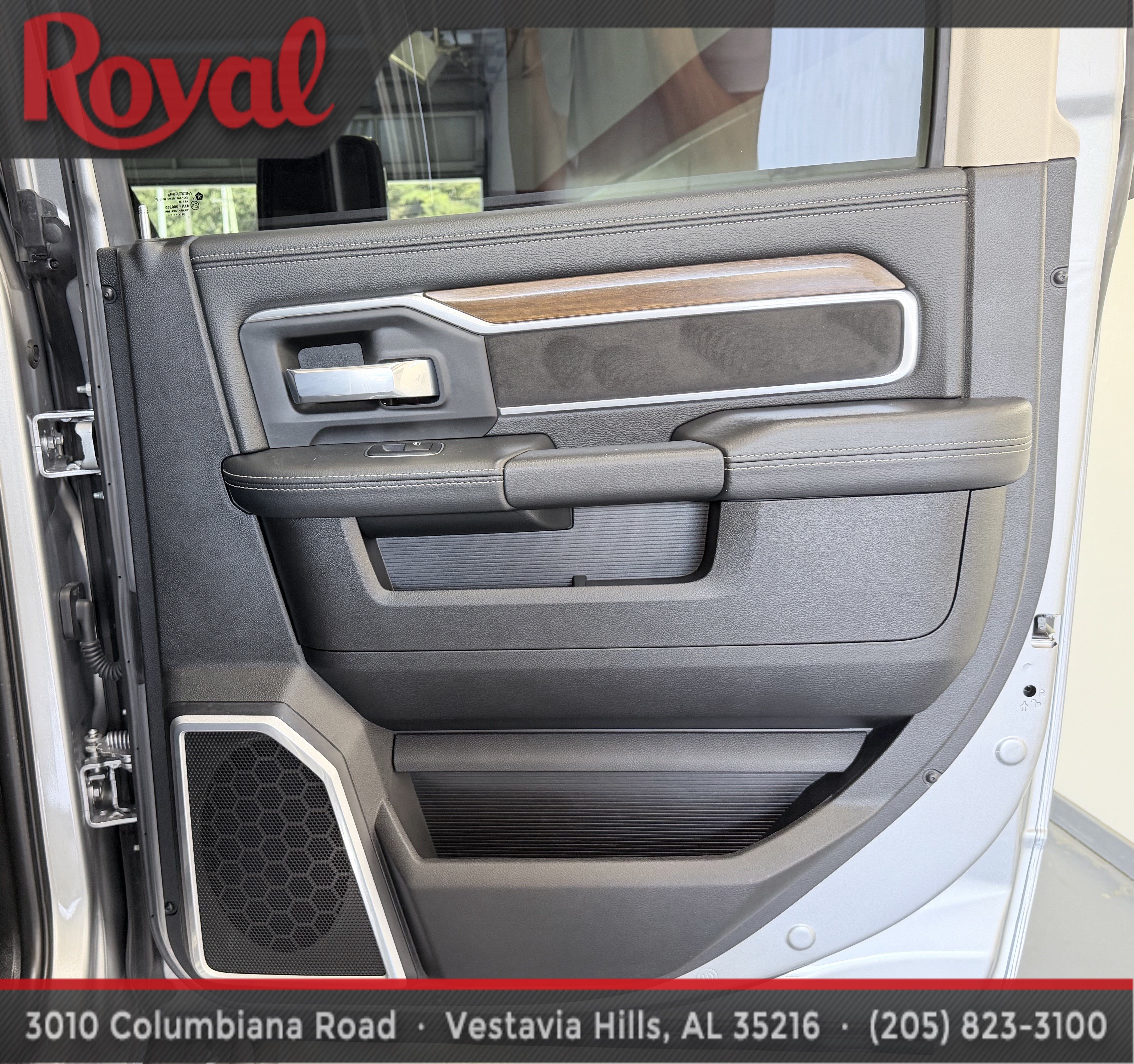 Used 2024 RAM 2500 Laramie AWD/4WD image 18