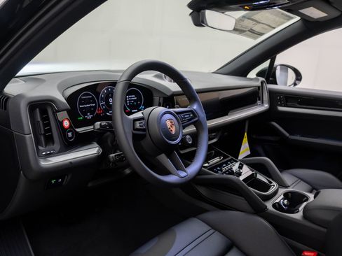 New 2026 Porsche Cayenne AWD/4WD image 4
