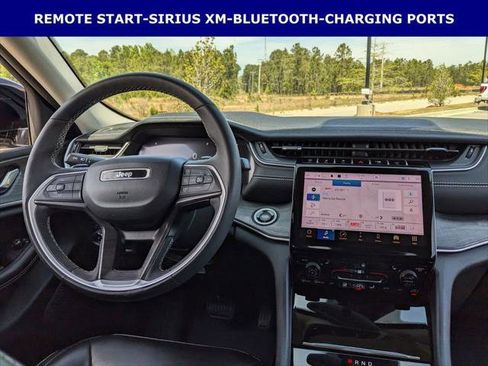 Certified 2024 Jeep Grand Cherokee Limited w/ Black Appearance Package image 14