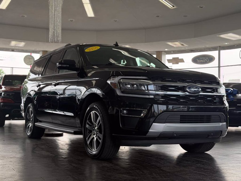 Used 2024 Ford Expedition Max Limited AWD/4WD image 5