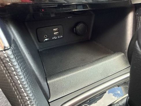 Used 2023 Subaru Forester Touring AWD/4WD image 35