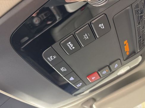 New 2026 Kia Carnival EX image 33