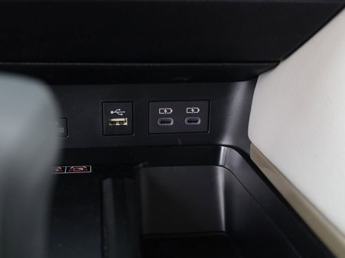 Used 2026 Toyota Camry LE w/ Convenience Package FWD image 13