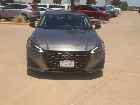 Certified 2023 Nissan Altima 2.0 SR FWD image 5