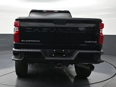 Used 2025 Chevrolet Silverado 2500 Custom w/ Custom Value Package AWD/4WD image 4