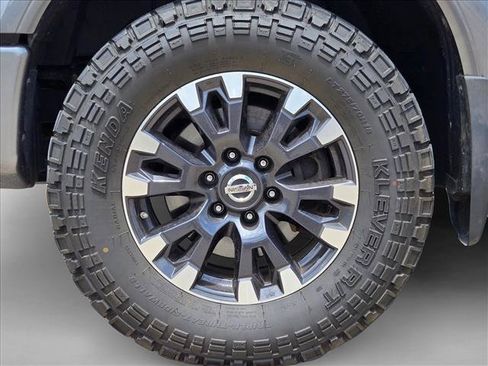 Used 2018 Nissan Titan PRO-4X AWD/4WD image 21