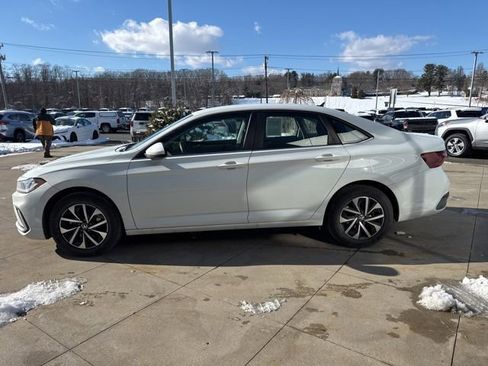 Used 2025 Volkswagen Jetta S image 4