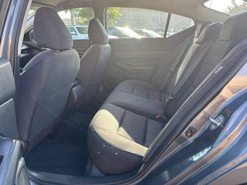 Used 2025 Nissan Altima 2.5 SV FWD image 22