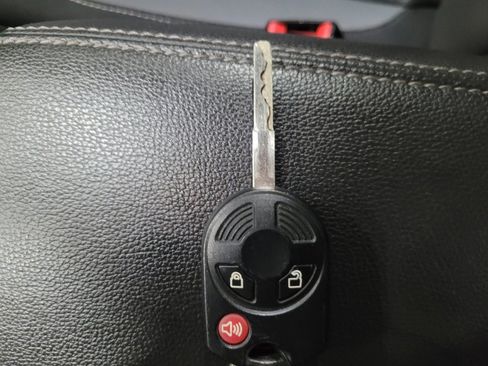 Used 2018 Ford Escape SE w/ Ford Safe & Smart Package image 32