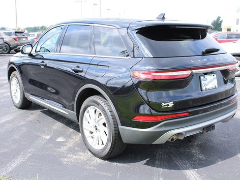 Used 2025 Lincoln Corsair AWD w/ Towing Package image 8