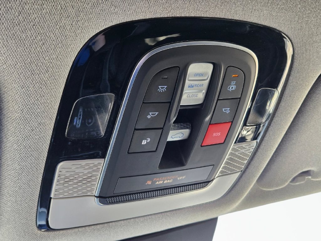 Certified 2024 Hyundai Palisade Limited FWD image 33