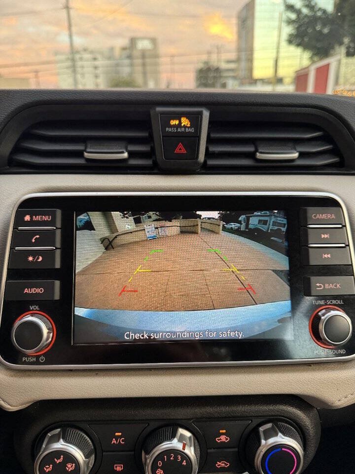 Used 2022 Nissan Versa SV FWD image 27