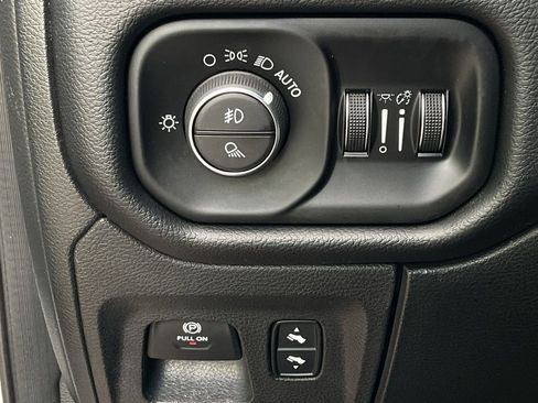 Used 2019 RAM 1500 Big Horn image 29