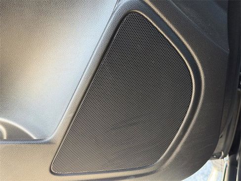 Used 2019 Chevrolet Colorado LT image 25