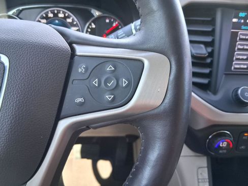 Used 2017 GMC Acadia Denali w/ Technology Package FWD image 34