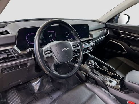 Used 2024 Kia Telluride S w/ S Sunroof Package image 9