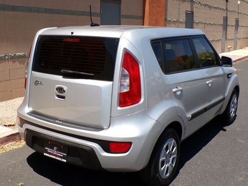 Used 2012 Kia Soul FWD image 7