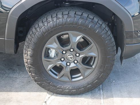 Used 2024 Lexus GX 550 image 12