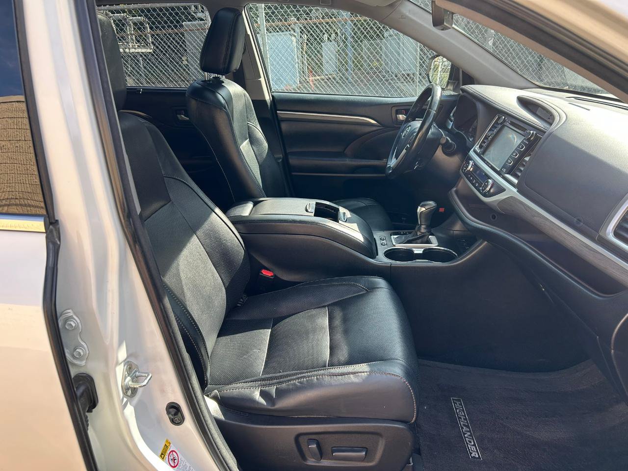 Used 2018 Toyota Highlander Limited AWD/4WD image 20