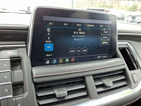 Used 2021 Chevrolet Tahoe RST w/ Luxury Package image 17