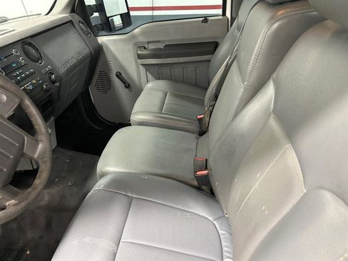 Used 2011 Ford F250 XL w/ XL Value Pkg image 13