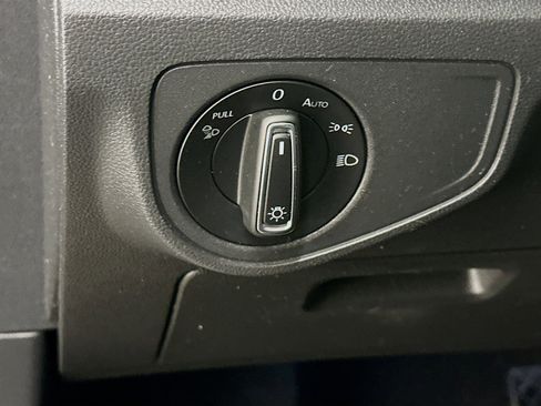 Used 2023 Volkswagen Atlas Cross Sport SE w/ Black Wheel Package AWD/4WD image 17