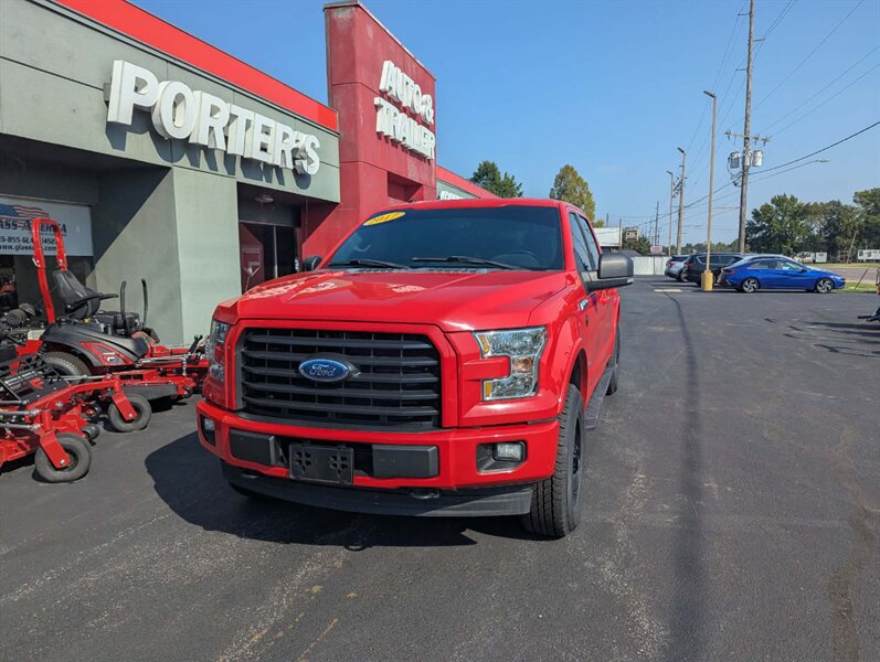 Used 2017 Ford F150 XLT w/ Equipment Group 302A Luxury AWD/4WD image 5