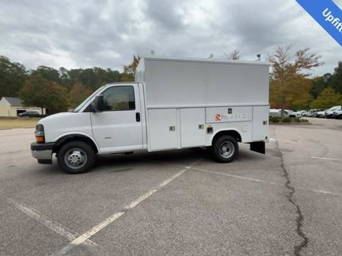 New 2025 Chevrolet Express 3500 w/ Power Convenience Package image 2
