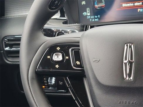 New 2026 Lincoln Corsair Premiere image 32