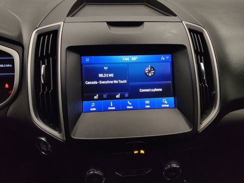 Used 2020 Ford Edge SEL FWD image 25