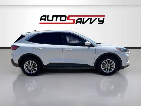 Used 2020 Ford Escape SE FWD image 8