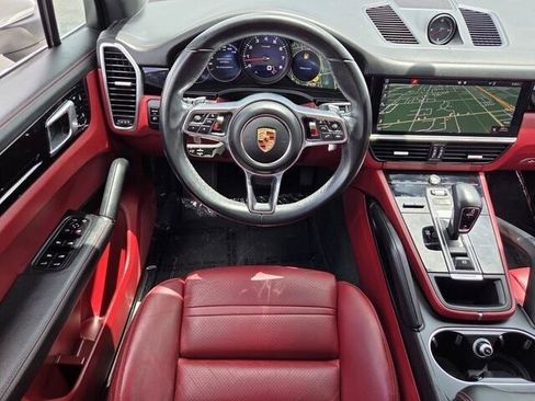 Used 2019 Porsche Cayenne AWD/4WD image 17
