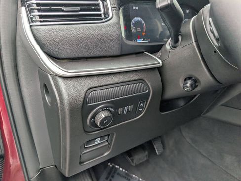Used 2022 Jeep Wagoneer Series I AWD/4WD image 25
