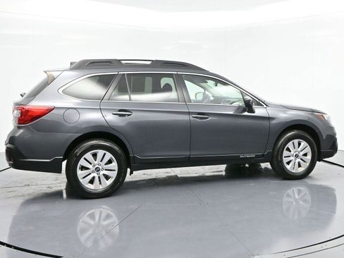 Used 2019 Subaru Outback 2.5i Premium image 8