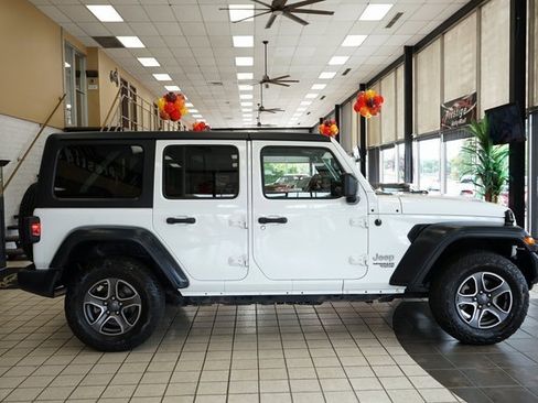 Used 2018 Jeep Wrangler Unlimited Sport S image 18