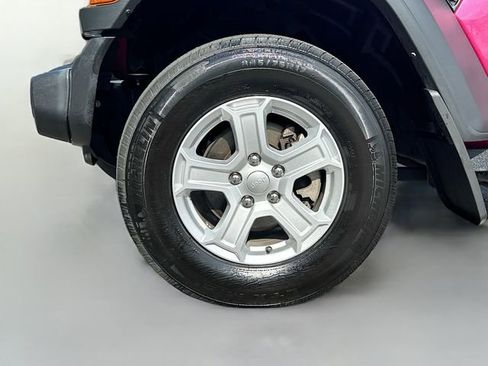 Used 2022 Jeep Wrangler Unlimited Sport AWD/4WD image 32
