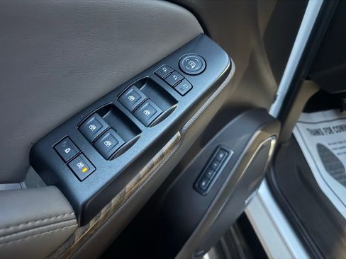 Used 2019 GMC Yukon Denali w/ Denali Ultimate Package AWD/4WD image 32