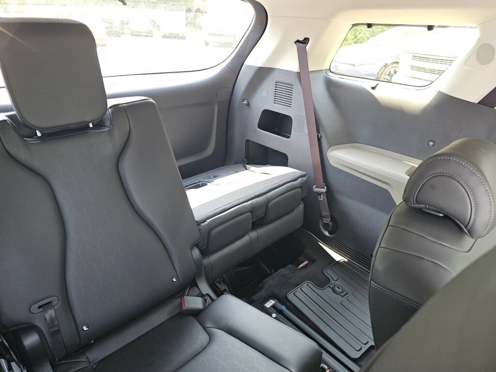 New 2026 Kia Carnival EX FWD image 29