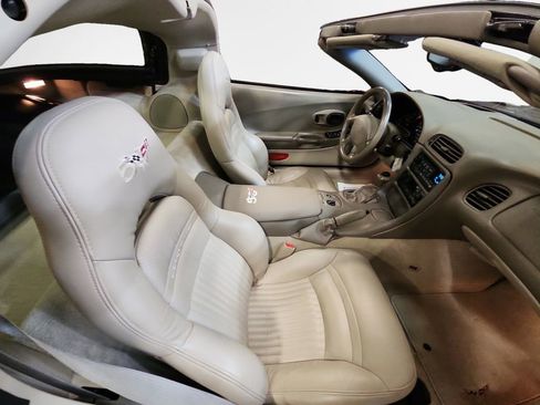 Used 2003 Chevrolet Corvette Coupe w/ Preferred Equipment Group image 26