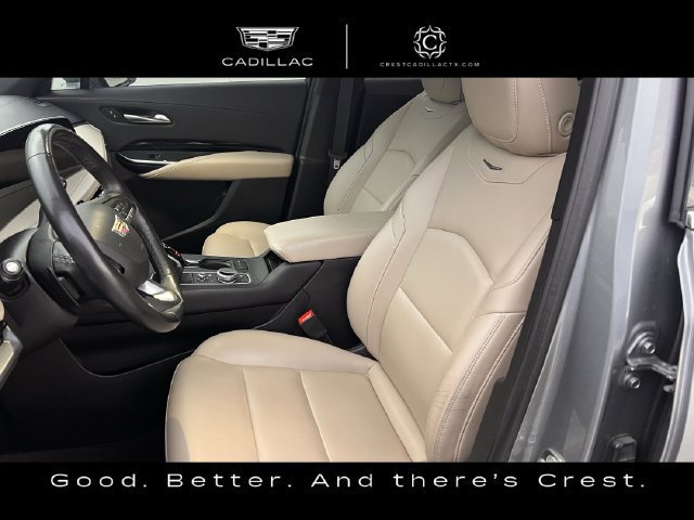 Used 2024 Cadillac XT4 Luxury w/ Cold Weather Package FWD image 23